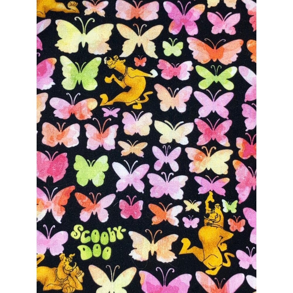 Scooby-Doo Nurse Scrub Top L/G 100% Cotton Multicolor Butterfly and Dog Print - Picture 2 of 11